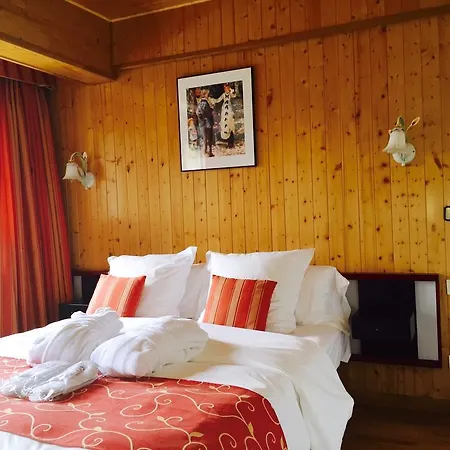 & Llop Gris Otel El Tarter