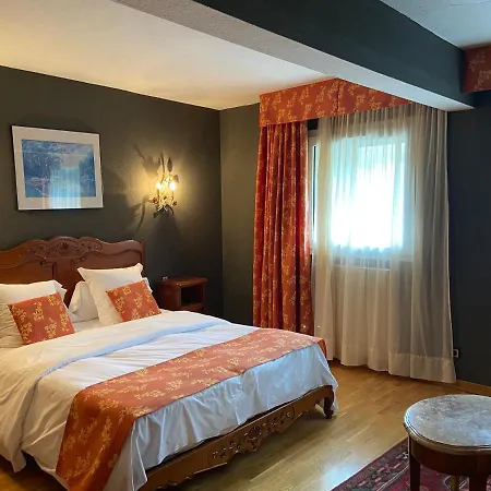 Hotel & Llop Gris 4*