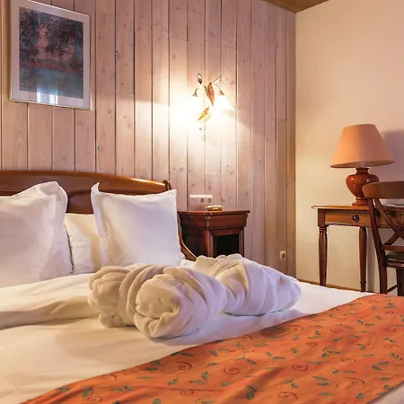 Hotel & Llop Gris 4*