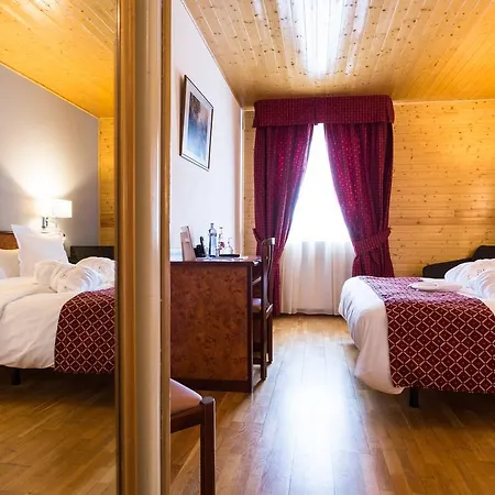 Hotel & Llop Gris 4*